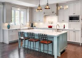 Modern kitchen renovations in the Greater Toronto Area featuring custom cabinetry, quartz countertops, and a large island