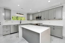 Custom Kitchen Cabinets Mississauga: The Complete Homeowner’s Guide to Designing a Functional and Beautiful Kitchen
